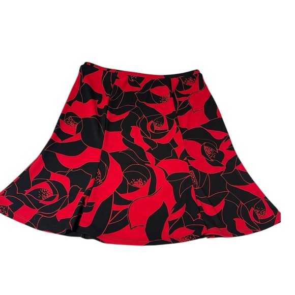🔥SALE🔥EXPRESS RED & BLACK FLORAL WOMENS MINI SKIRT SZ S EUC - Picture 1 of 5